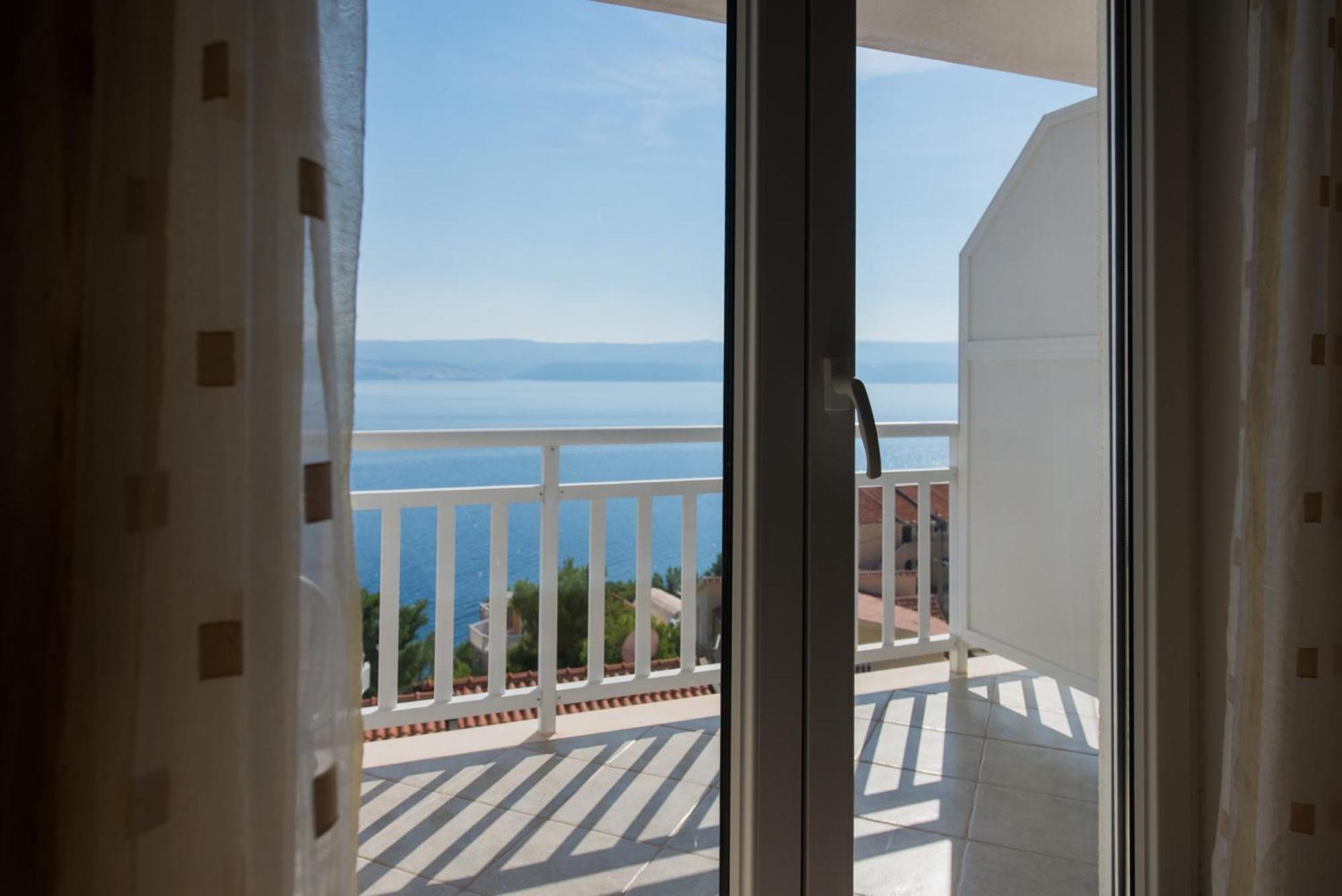 Bed And Breakfast Pero 3 Min Walk To The Beach Lokva Rogoznica Exterior foto